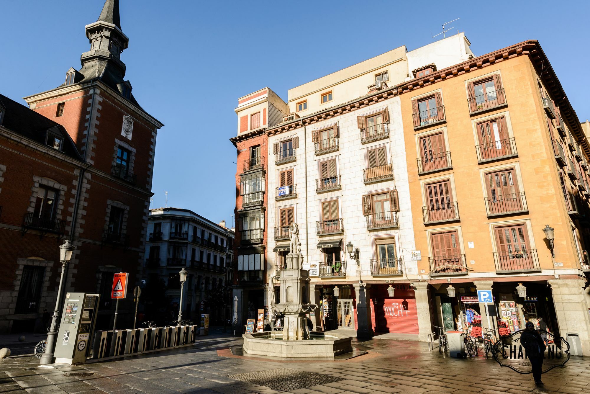 Charming Madrid Plaza Apartment Ngoại thất bức ảnh